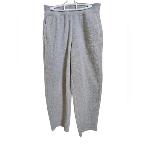 # 270 Women's Patagonia Shearling Fleece Crops & Zip Up Set - Picture 3 of 14